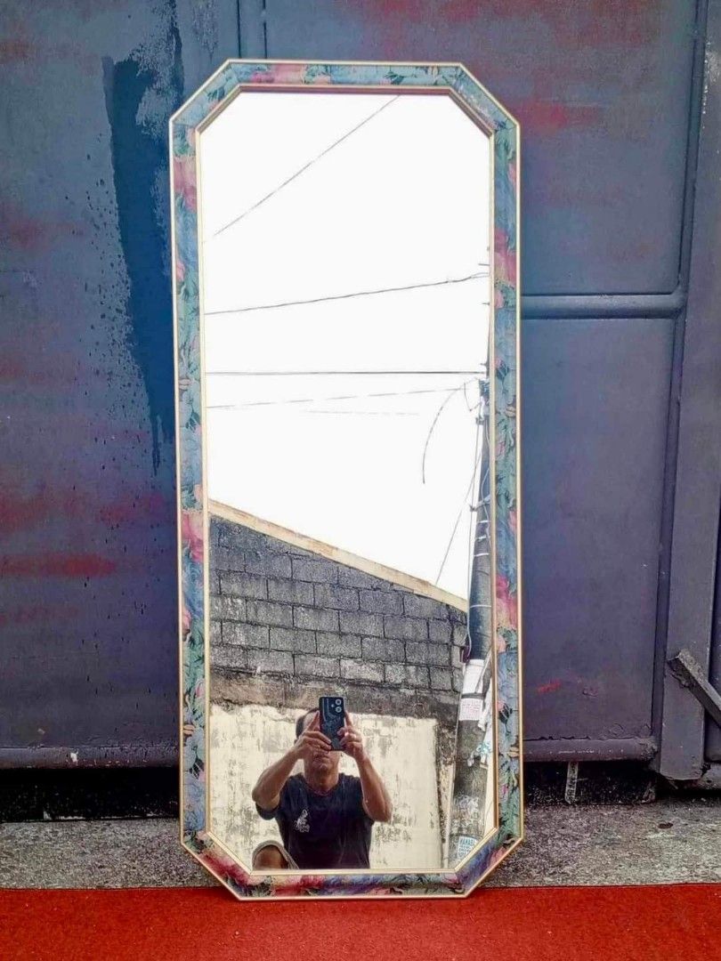Big hanging mirror (Category: Mirrors) located in Quezon City. Submitted by matetdevis13 (Listing ID 1306416155, Image 2). Description: Big Hanging Mirror Php 22”L x 52”H Php 3200 Solid wood In good condition.
