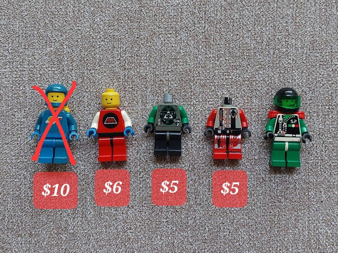 Classic Lego Minifigures Aquazone Castle Pirates Town Space