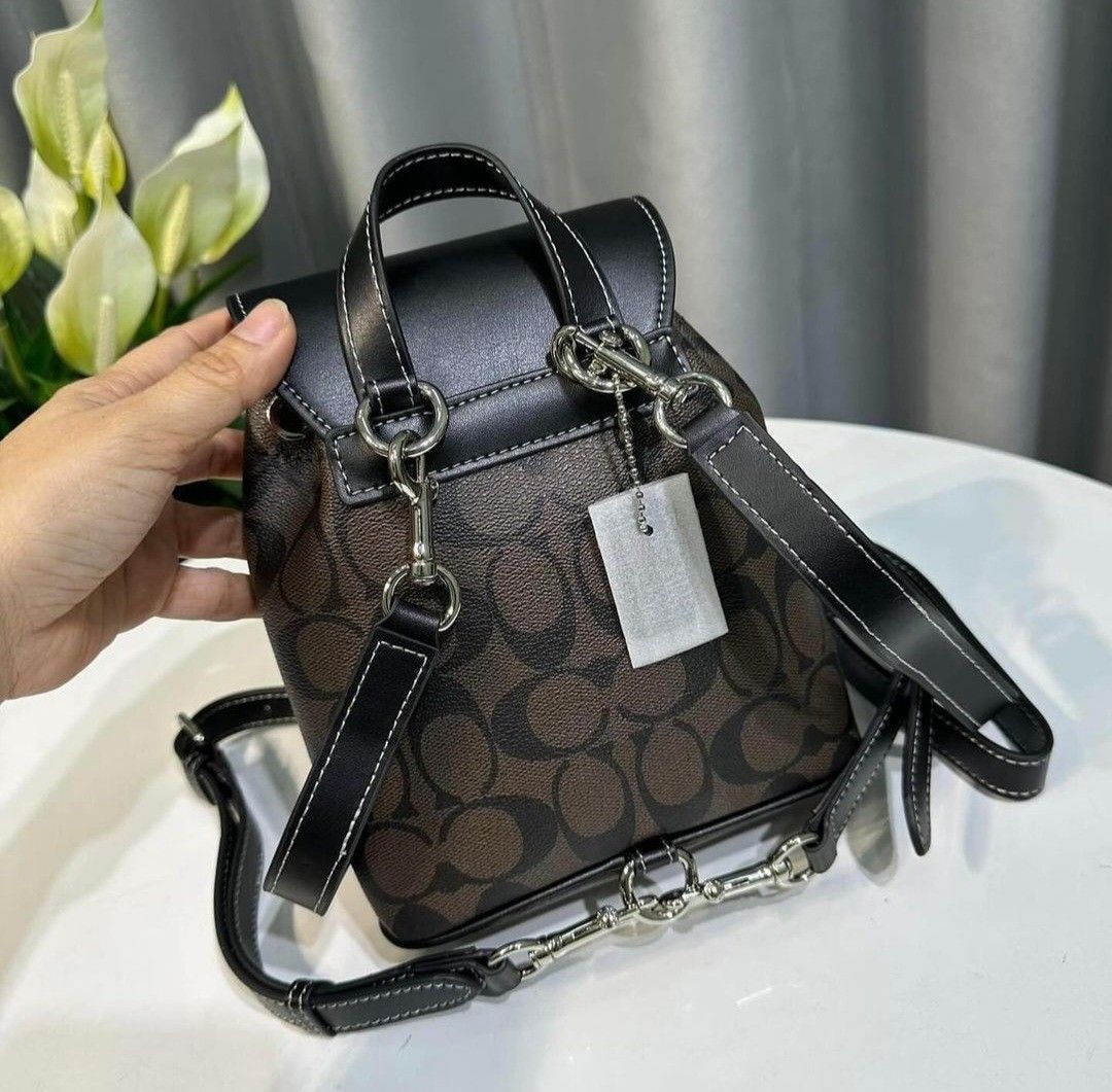 Coach Amelia Convertible Backpack in Signature Canvas, Women's Fashion, Bags & Wallets, Backpacks on Carousell Coach Amelia Convertible Backpack in Signature Canvas, Women's Fashion, Bags & Wallets, Backpacks on Carousell