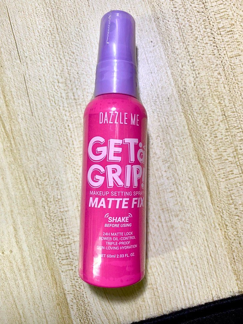 Dazzle Me - Make Up Setting Spray (Category: Makeup) located in Quezon City. Submitted by swaggernaut (Listing ID 1306350420, Image 2). Description: Need to find a setting spray na recommended by my Derma kaya need muna benta tong nabili kong setting spray. .