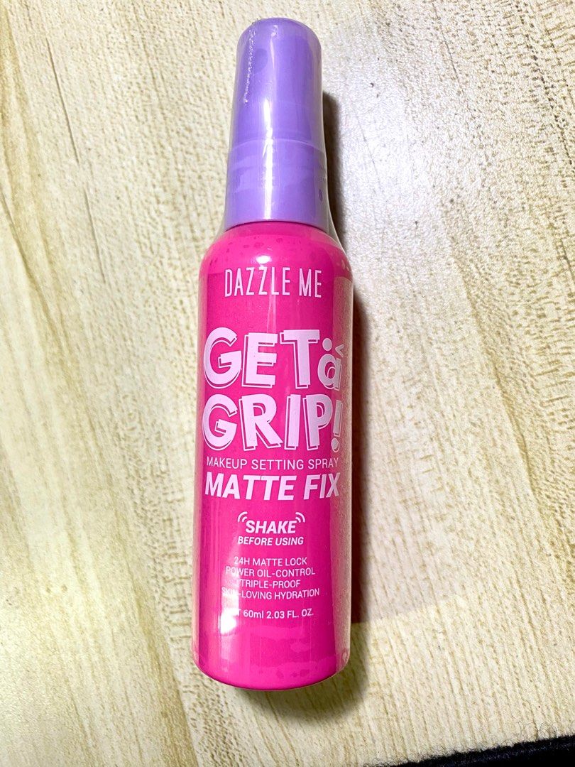 Dazzle Me - Make Up Setting Spray (Category: Makeup) located in Quezon City. Submitted by swaggernaut (Listing ID 1306350420, Image 1). Description: Need to find a setting spray na recommended by my Derma kaya need muna benta tong nabili kong setting spray. .