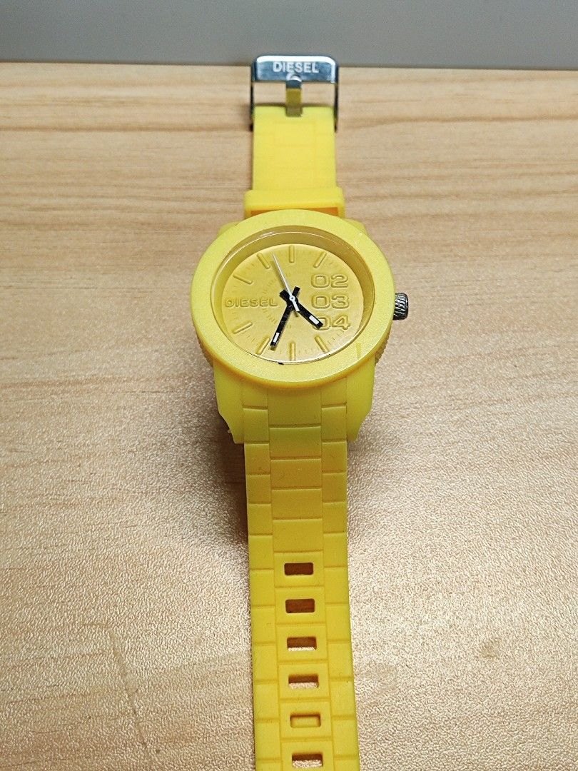 Diesel yellow watch discount