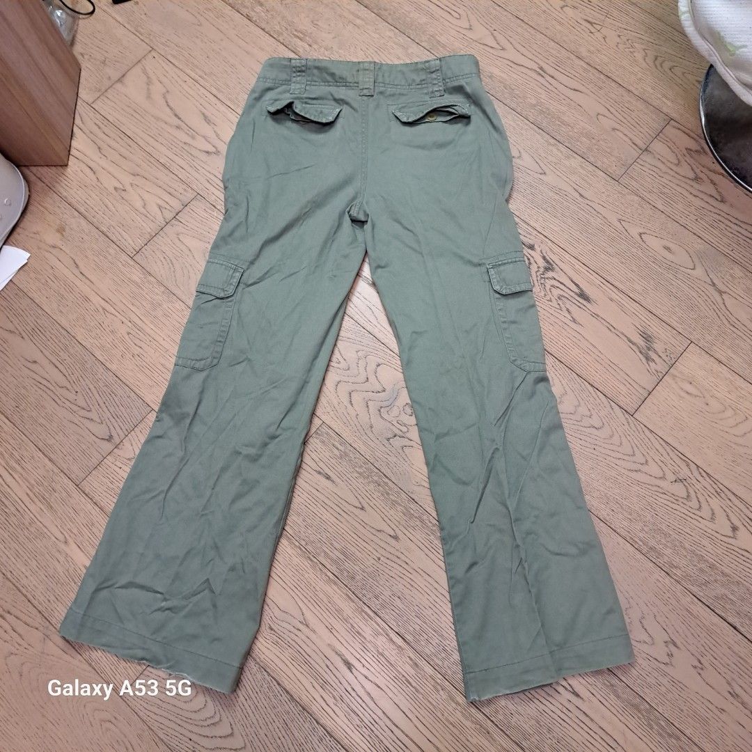 Espirit （分類：外套及戶外衣服）位於 Hong Kong。 由 sellswapdonate 提交（商品編號 1306420686，圖片 4）。簡介： not for free swap or $60 n delivery fee espirit。