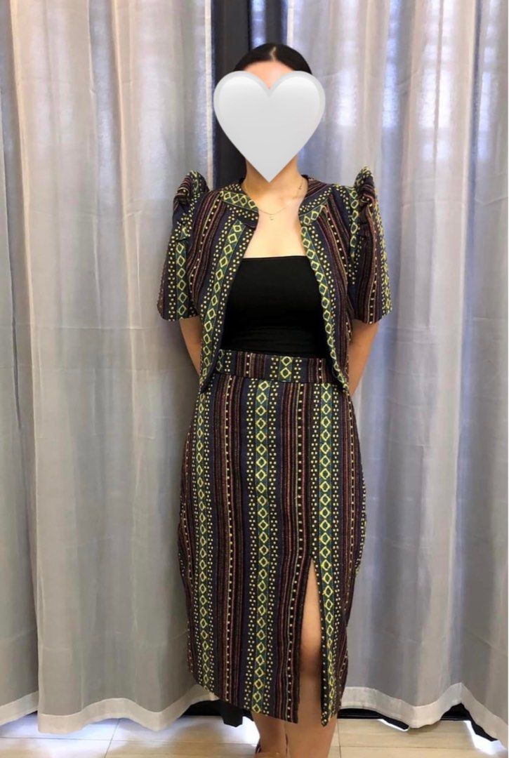 FOR RENT Modern Filipiniana (Category: Traditional & Ethnic wear) located in Navotas City. Submitted by imcflurrie (Listing ID 1306430144, Image 2). Description: ❗️FOR RENT❗️ Modern Filipiniana 📍Navotas - Medium to Large Frames - Tube not included via GCash only.