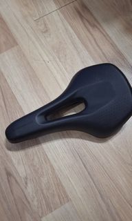 （分類：）位於 。 由 ngchihin29 提交（商品編號 1306478792，圖片 1）。簡介： 。