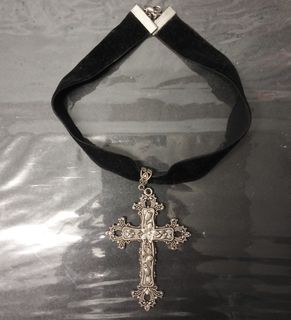 Gothic Large Cross Velvet Choker