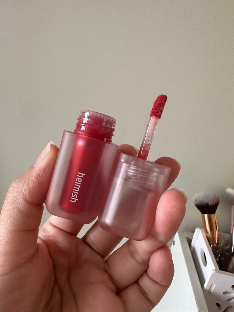 Heimish Lip Gloss - Rosy Coral (Category: Makeup) located in Pasig City. Submitted by stuffdestash (Listing ID 1306408604, Image 2). Description: ✨Used only once for a video ✨Finish is like Happy Skin - but better!.