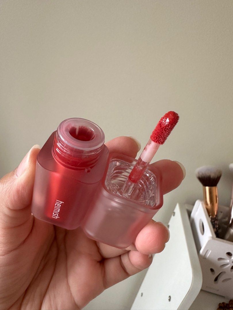 Heimish Lip Gloss - Rosy Coral (Category: Makeup) located in Pasig City. Submitted by stuffdestash (Listing ID 1306408604, Image 3). Description: ✨Used only once for a video ✨Finish is like Happy Skin - but better!.