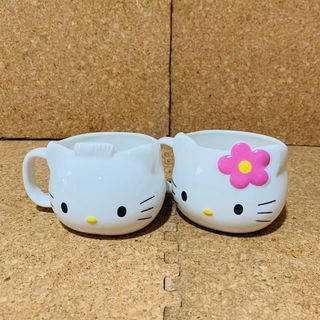 HELLO KITTY SANRIO 3D 2pcs Collectible Mugs - PreOwned