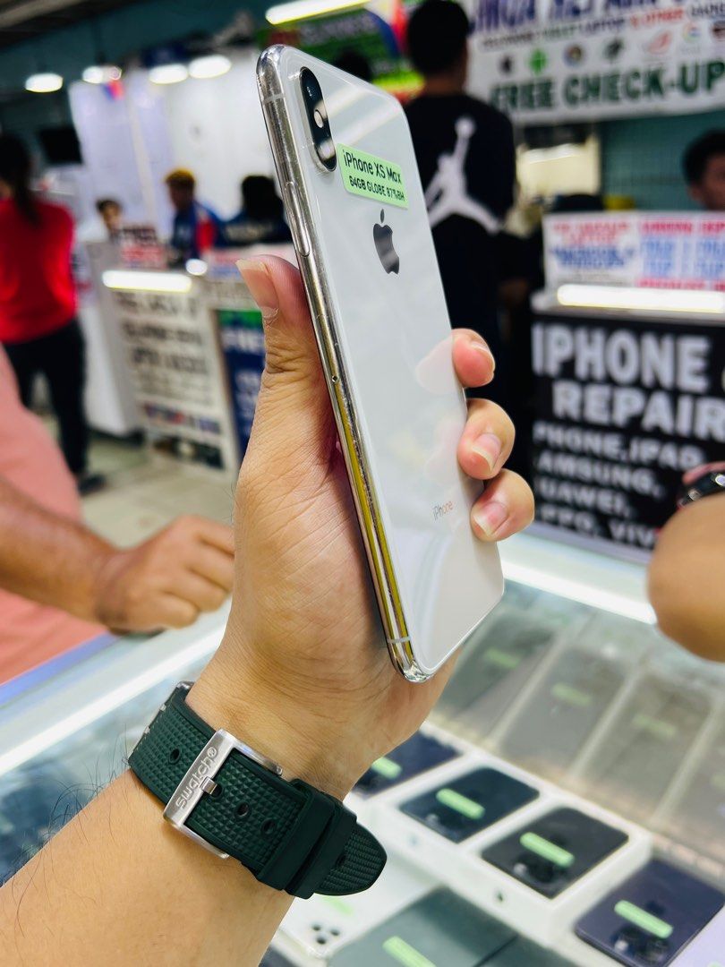 iPhone XS Max 64GB 87%BH Globelocked 99%smooth No issues (Category: iPhone X Series) located in San Juan City. Submitted by saabangadgetshop (Listing ID 1306368850, Image 3). Description: Onhand | Pre-owned iPhone XS MAX 64GB GLOBELOCKED NTC APPROVED Battery Health 87% NO HIDDEN ISSUES NO HISTORY OF REPAIR 99%Smooth TEST TO SAWA RESET ALL YOU WANT NOT REFURBISHED AUTHENTIC PHONE ALL WORKING FREE 3uTools 🖥️ 🆓Freebies ✅Adaptor w/cable ✅Case ✅Temp