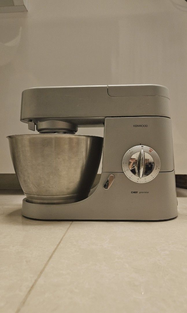 Kenwood Chef Premier KMC560 4.6 Litre Kitchen Machine 1000 Watt Silver TV Home Appliances Kitchen Appliances Hand Stand Mixers on Carousell