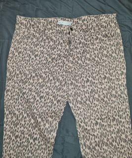 (Category: ) located in . Submitted by krisjenner (Listing ID 1306403424, Image 1). Description: .