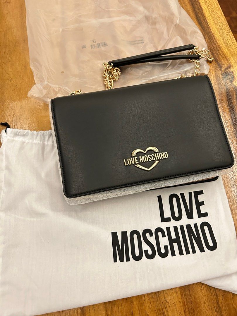 Love moschino purse 2025