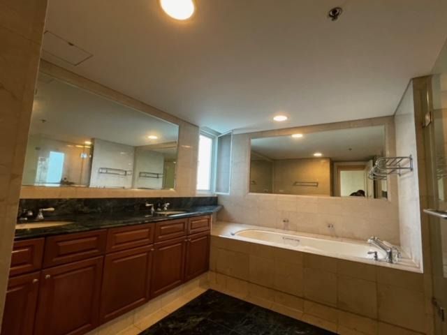 Makati One Roxas Triangle Condo Unit for Lease, Property, Rentals ...