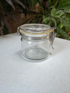 One piece Italian style jar