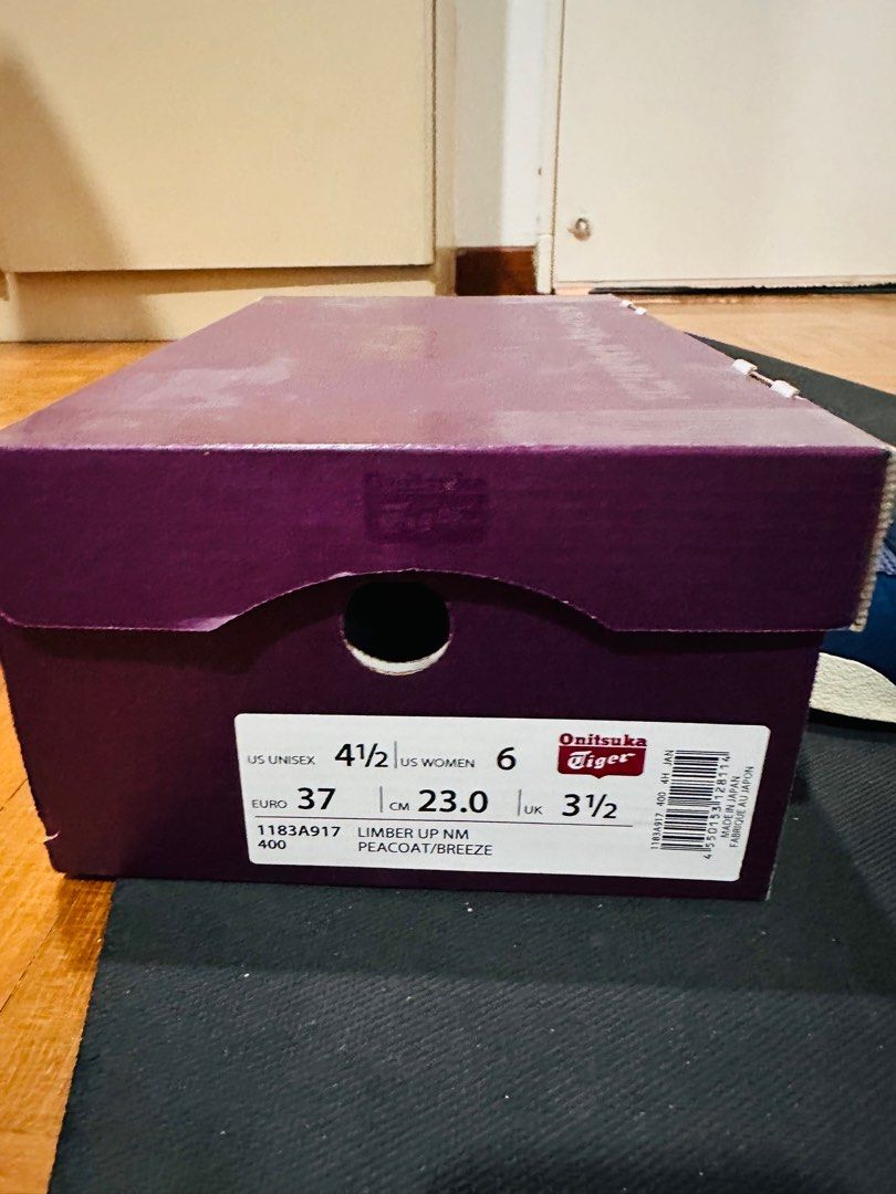 Onitsuka Tiger - LIMBER UP NM (Category: Sneakers) located in Singapore. Submitted by serene_khor (Listing ID 1306430487, Image 3). Description: Only wore it twice, super good conditions .