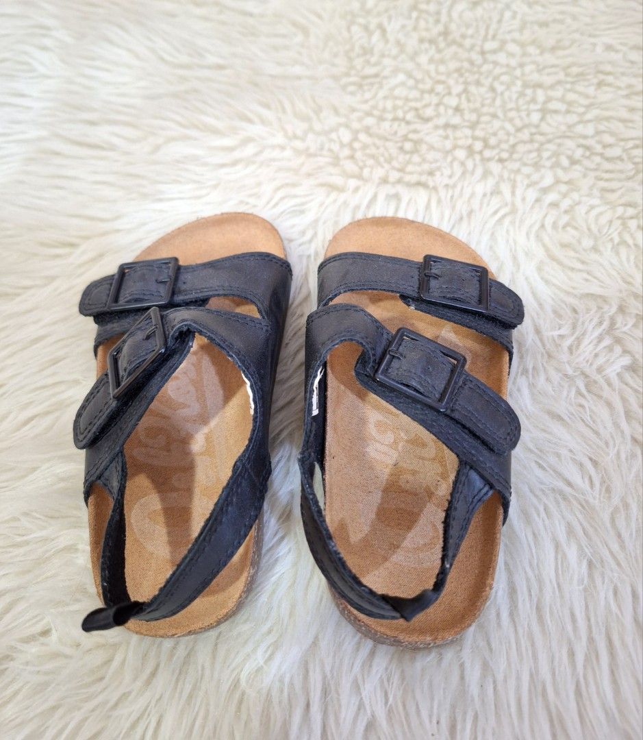 Oshkosh bruno sandals store