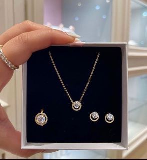 Pan dora gold shine sparkling round halo set ring, necklace & stud earring