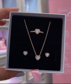 Pandora rose gold elevated heart set necklace,ring& earring ❤️