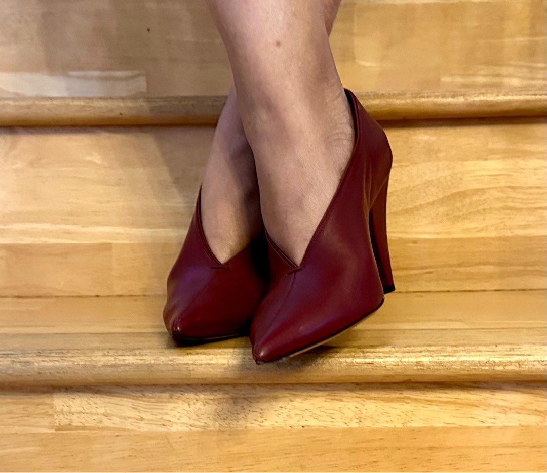 Celine v neck pumps hotsell