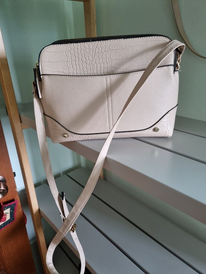 Primark Crossbody nude pink bag Women s Fashion Bags Wallets Cross body Bags on Carousell