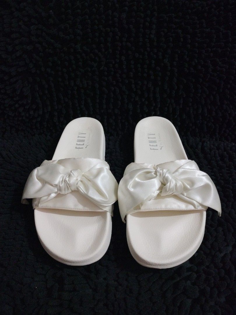 Fenty slides bow white online