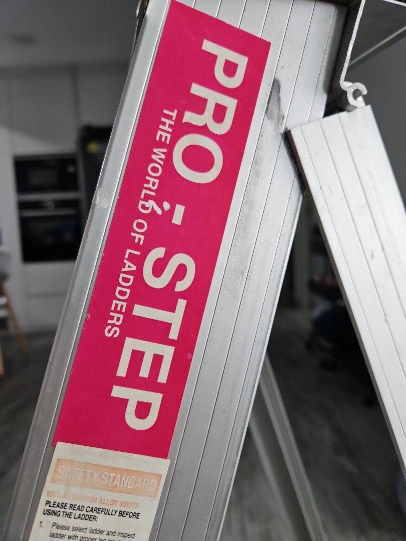 Pro-Step Ladder (A-Frame)64885413121282112