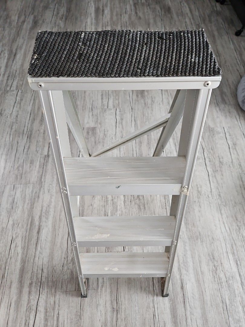 Pro-Step Ladder (A-Frame)64885413121282110