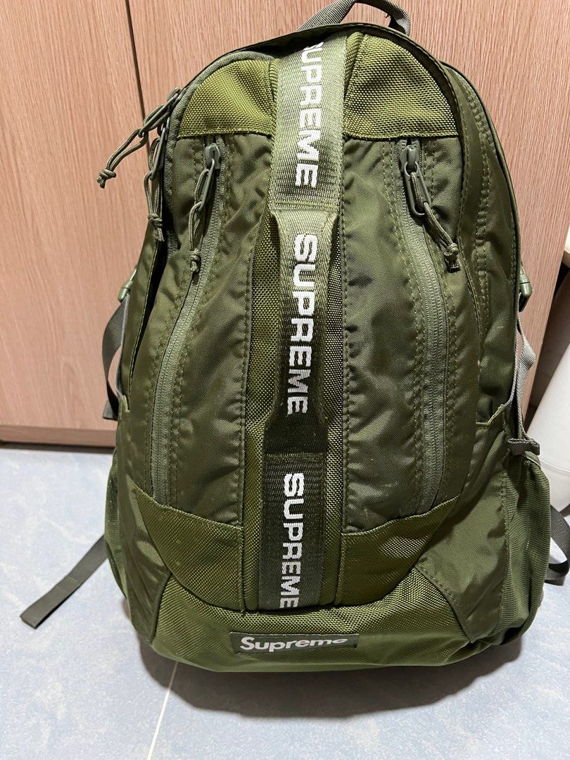 Supreme Backpack FW22 2022 olive military green 軍綠背囊, 名牌