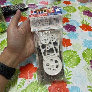 （分類：）位於 。 由 theunboxincolor 提交（商品編號 1306410807，圖片 1）。簡介： 。