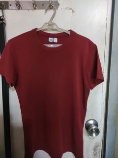 Uniqlo Crew Neck Shirt Red Large