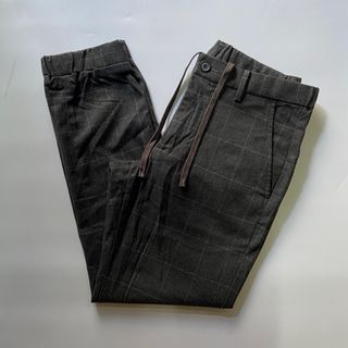 Uniqlo Jogger Pants Pattern in Dark Gray