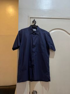Van Heusen Men’s Medium Navy Blue Shirt