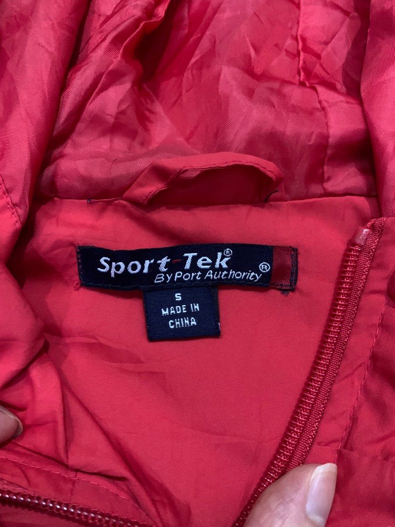 Windbreakers (Category: Coats, Jackets and Outerwear) located in Singapore. Submitted by bvicii (Listing ID 1306506988, Image 3). Description: Selling red and blue windbreaker, each for $5, get both for $8. Both have 2 side pockets in front. Ignore the XL size stated. Red length is 68cm, chest 56cm Blue length is 77cm, chest 69cm I only do pickups at my place in Pasir Ris, thank you!.