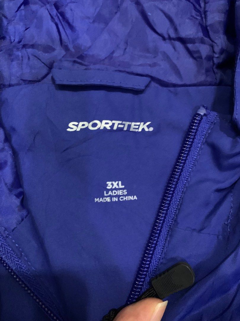 Windbreakers (Category: Coats, Jackets and Outerwear) located in Singapore. Submitted by bvicii (Listing ID 1306506988, Image 5). Description: Selling red and blue windbreaker, each for $5, get both for $8. Both have 2 side pockets in front. Ignore the XL size stated. Red length is 68cm, chest 56cm Blue length is 77cm, chest 69cm I only do pickups at my place in Pasir Ris, thank you!.