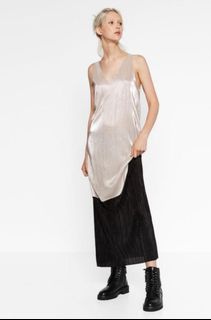 Zara two tone long pleated dress (M)
