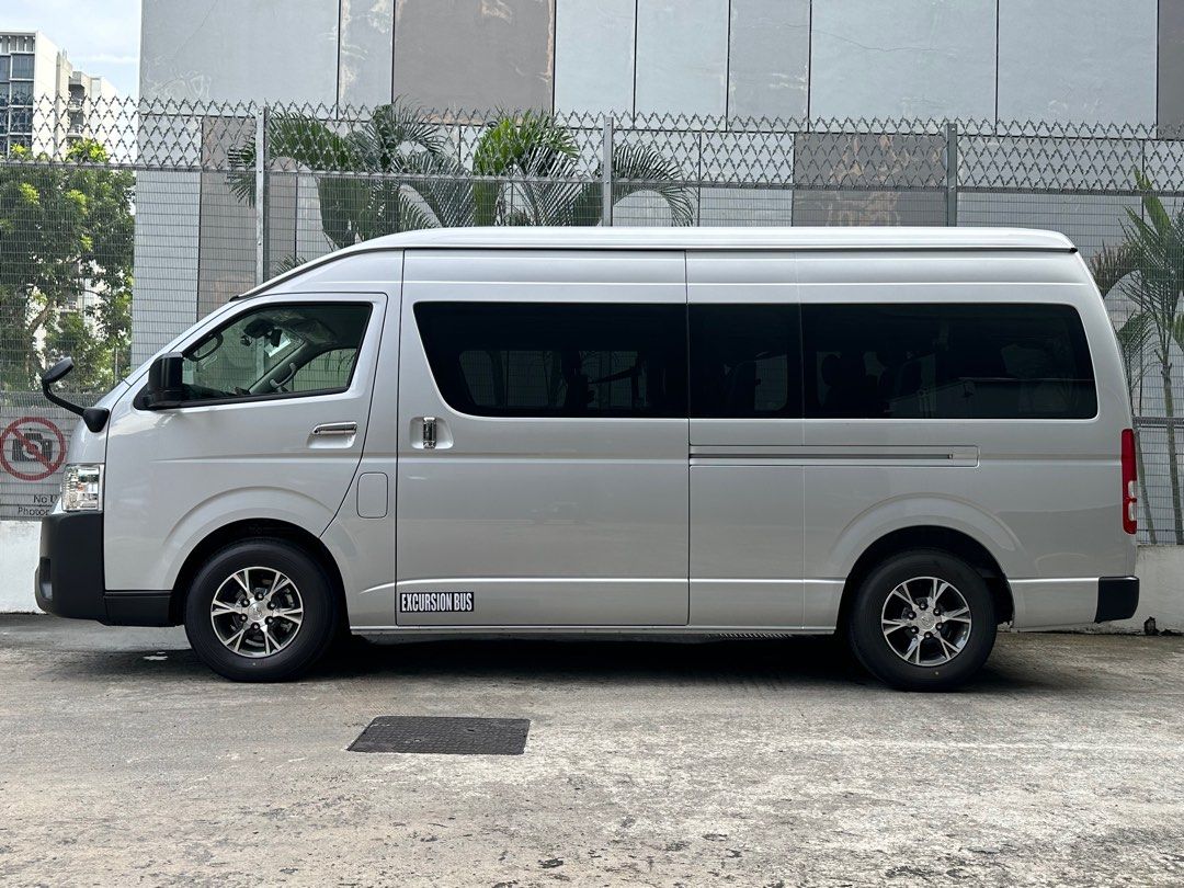 (NEW) Toyota HiAce Commuter GL62872683653250111