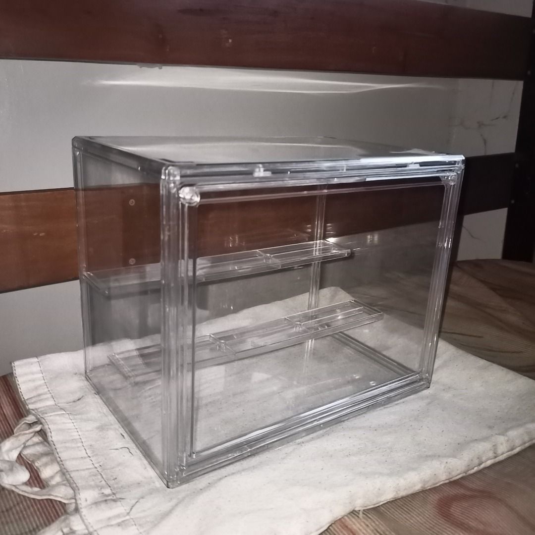 Acrylic Display Case Display Box for Figurines Collectibles (Category: Storage Boxes & Baskets) located in Quezon City. Submitted by jcmdeleon (Listing ID 1308042393, Image 2). Description: - good condition but still x sensi - 3 levels (12 to 15 regular figures) - magnetic door, opens downward mop: gcash/maya/bpi mod: sdd/lbc/jnt/ggx/flash/sco 📌 : diliman, qc/biñan, laguna.