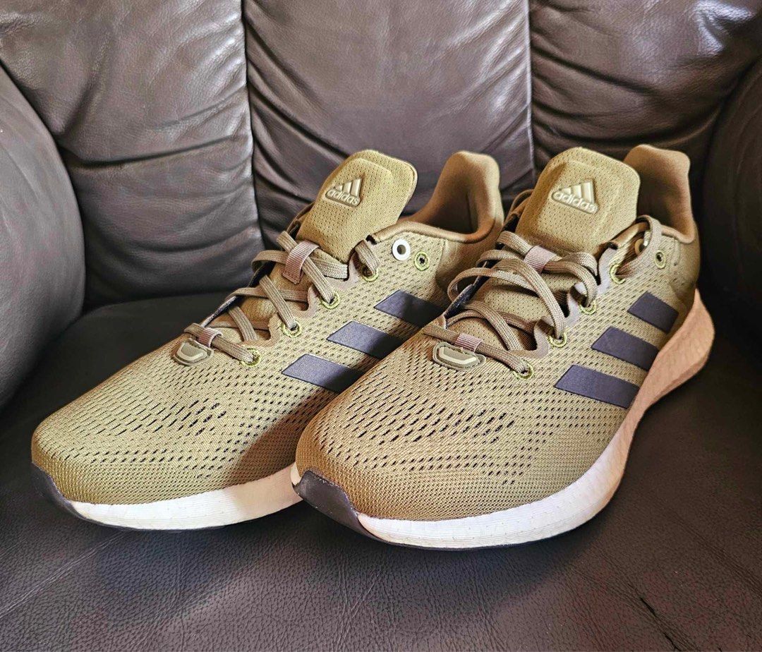 Adidas Pureboost 21 sz 8.5 (Category: Sneakers) located in Quezon City. Submitted by tinperen (Listing ID 1307987483, Image 3). Description: Pureboost 21 sz 8.5 - 4.5k Actual Pictures Posted (WYSIWYG) Location: Veterans Village Pasong Tamo QC Pin: Northern Legends Hobby Shop MOP: Gcash, BDO, BPI, COD Lalamove, GrabGoGo Epress.