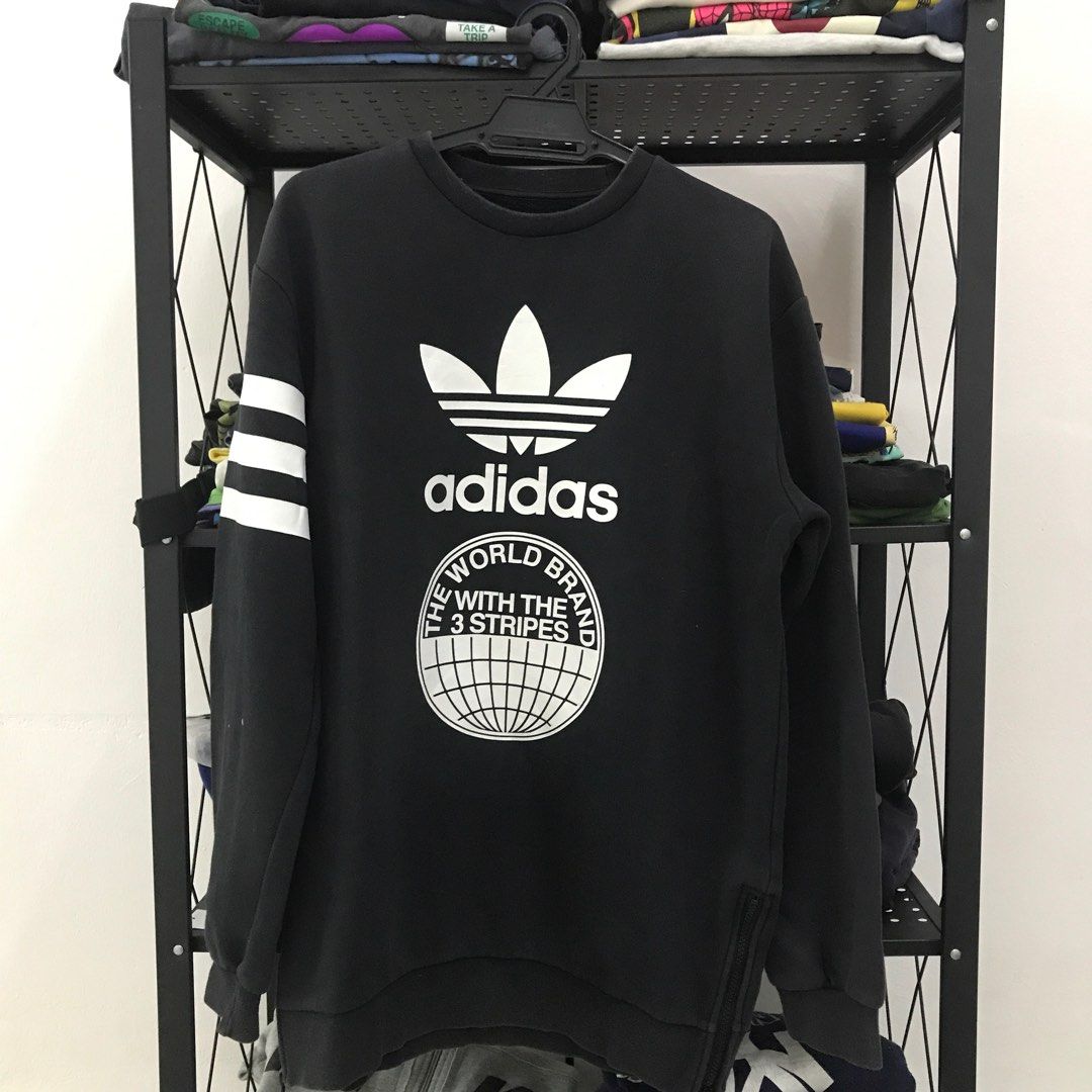 adidas the world brand with 3 stripes
