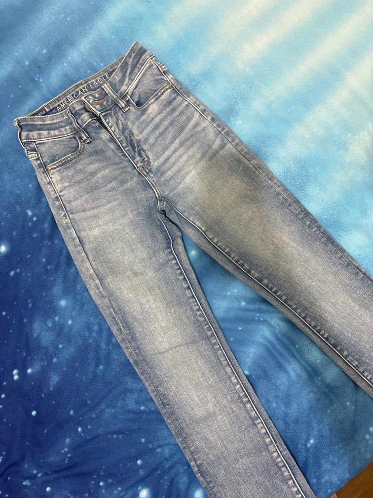 American Eagle Next Level Stretch High Waist Jeans (Category: Jeans) located in Manila. Submitted by declutteringsale_ (Listing ID 1308071758, Image 2). Description: .