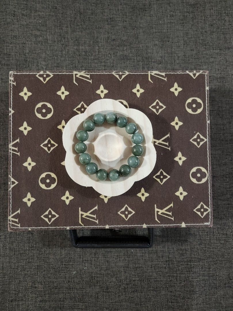 Authentic Jade Bracelet (Category: Bracelets) located in Manila. Submitted by localstyles (Listing ID 1308024874, Image 1). Description: with box 13.5mm bead size 16-17cm wrist size collection items decluttering.