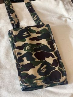 bape sling bag / passport holder