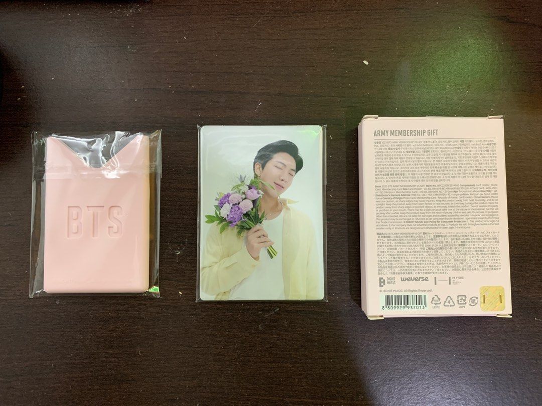 BTS ARMY MEMBERSHIP GIFT (Category: K-Wave Merchandise) located in Iloilo. Submitted by shopbycams (Listing ID 1308084466, Image 1). Description: BTS ARMY MEMBERSHIP GIFT Inclusions: 1. Out box 2. Card holder 3. Photocard Set ❌ NO MEMBERSHIP CARD INCLUDED ❌ sf c/o buyer.