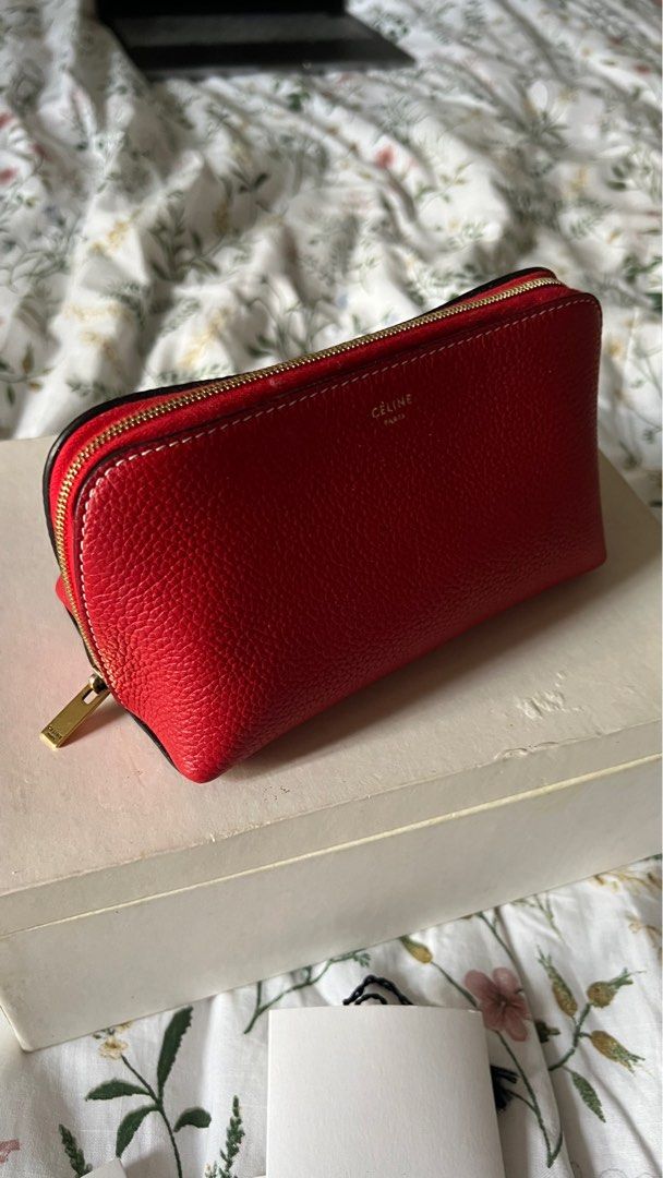 Celine Makeup Pouch (Category: Luxury Bags & Wallets) located in Rizal. Submitted by pink.dreams (Listing ID 1308014290, Image 2). Description: Celine pebbled makeup pouch Comes complete with tags, dustbag, pouch Phoebe Philo era Peeling inside, selling low.