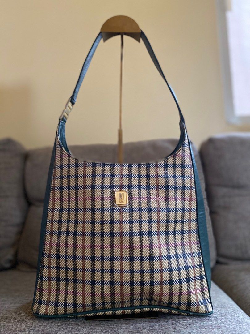Daks shoulder bag (Category: Shoulder Bags) located in Balanga. Submitted by bokertovbagelyas (Listing ID 1308123851, Image 1). Description: Daks shoulder bag ✅ Original ✅ Pre-owned For only ₱1,100 Payment methods: BDO, BPl or GCash. ✅ We accept LAYAWAYS (2 months). *BokerTov Lux Shop is not affiliated with the brand featured. All trademarks and copyrights belong to the respective owners. #preowned #preloved #preownedbags #originalcoachbags #auth