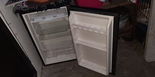 EZY Refrigerator