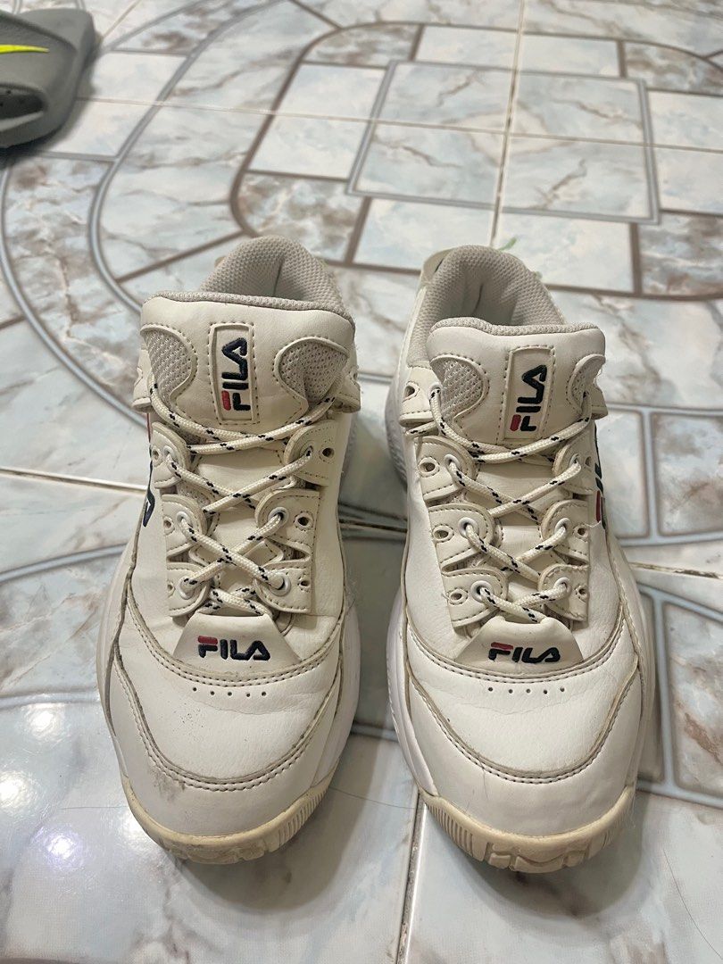 Fila chunky shoes Women s Fashion Footwear Sneakers on Carousell