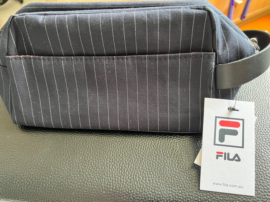 Fila wash bag store