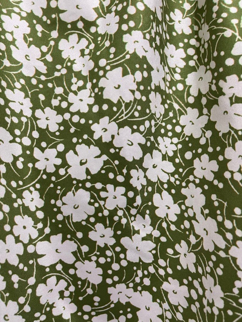 Green Floral Plus Size Skirt (Category: Skirts) located in Quezon City. Submitted by thriftelier (Listing ID 1308024831, Image 3). Description: .